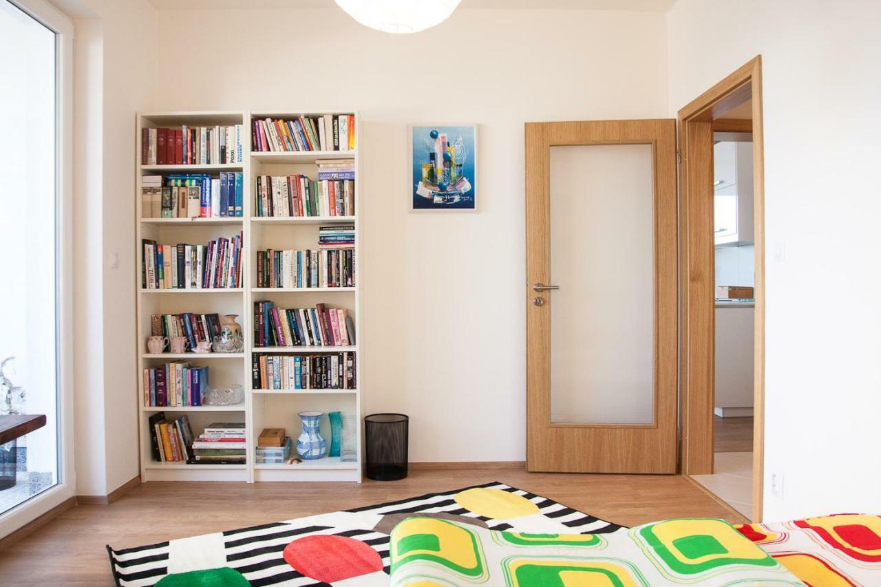 Prostorny 3 Pokojovy Apartman S Dvema Terasami 布拉格 外观 照片